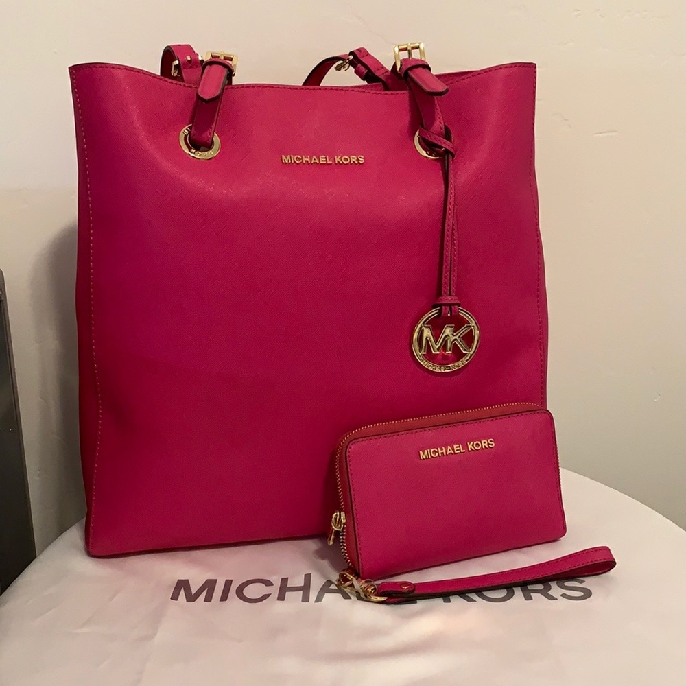 Michael Kors purse and wallet